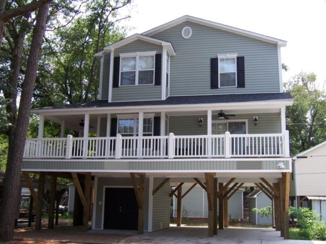 exterior of rental home with multiple bedrooms for groups
